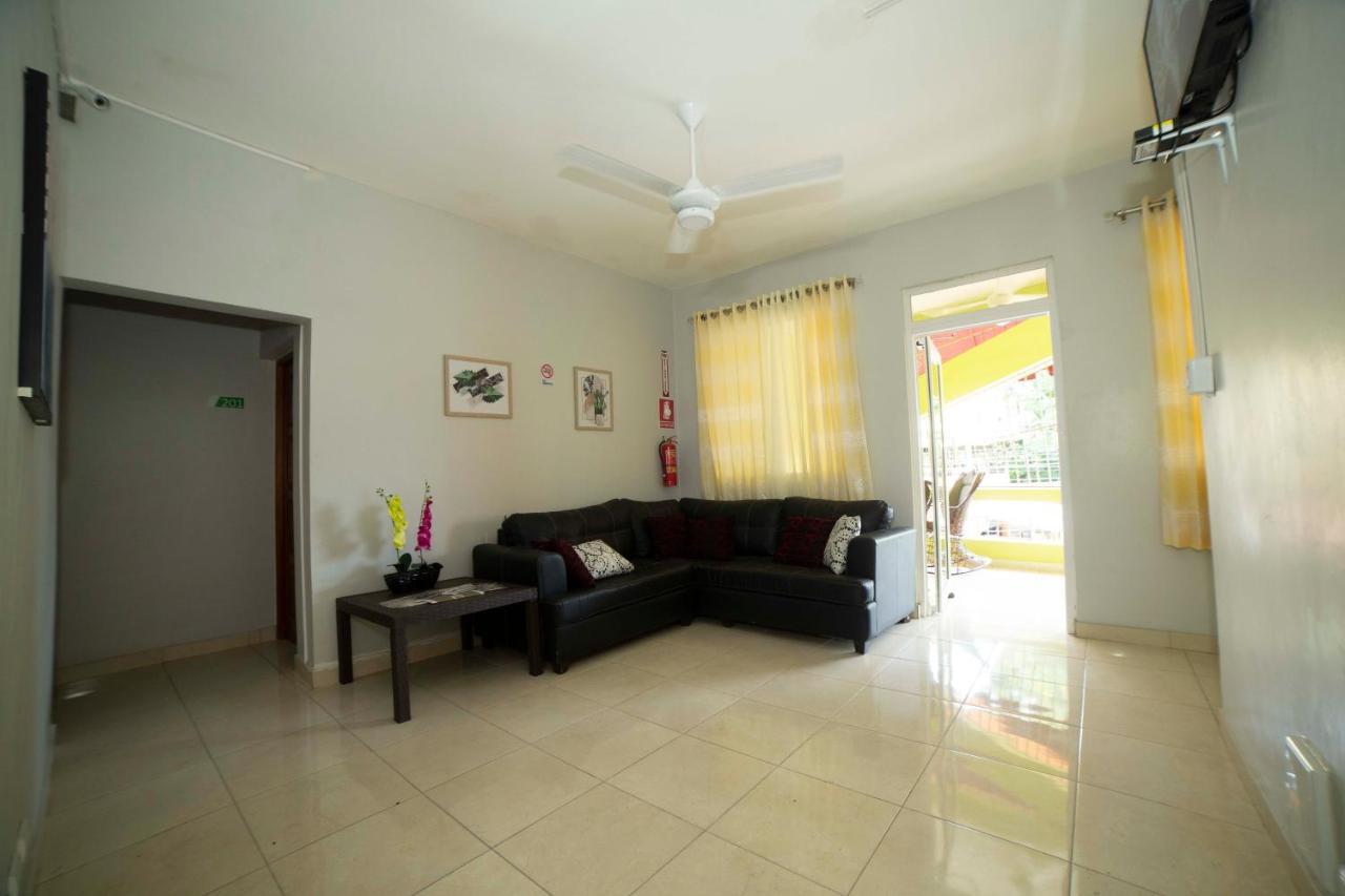 Hotel Enrique I Gazcue, Bed And Breakfast Santo Domingo Exterior photo