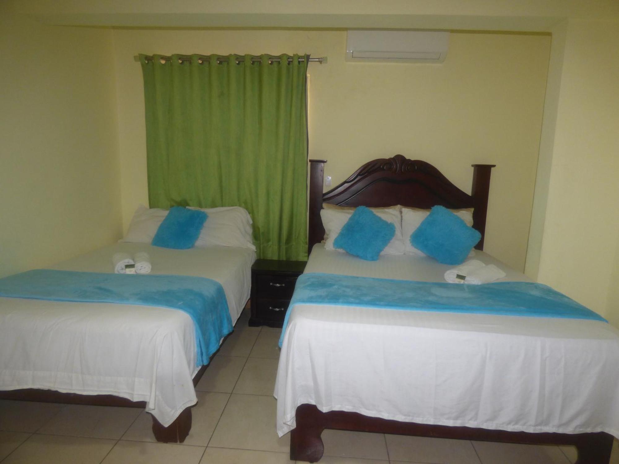 Hotel Enrique I Gazcue, Bed And Breakfast Santo Domingo Exterior photo